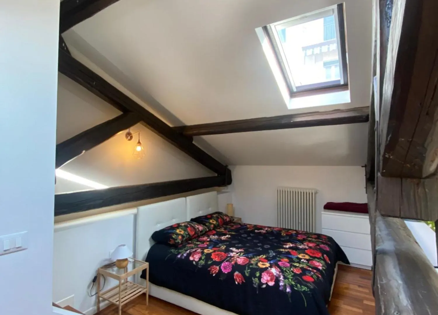 Apartment La Casa Di Giulia, Spazioso Loft Su Due Livelli A 10 Minuti Di Macchina Dal Centro Bologna Italy
